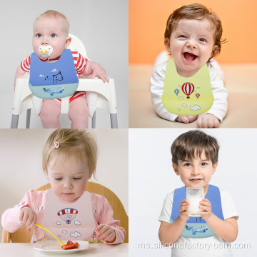 Bayi disesuaikan dengan Bib Bab Baby